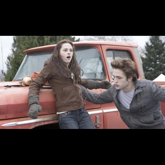 ISO Brown Rubbish Sherpa Jacket -wornby Bella Swan - Picture 4 of 4